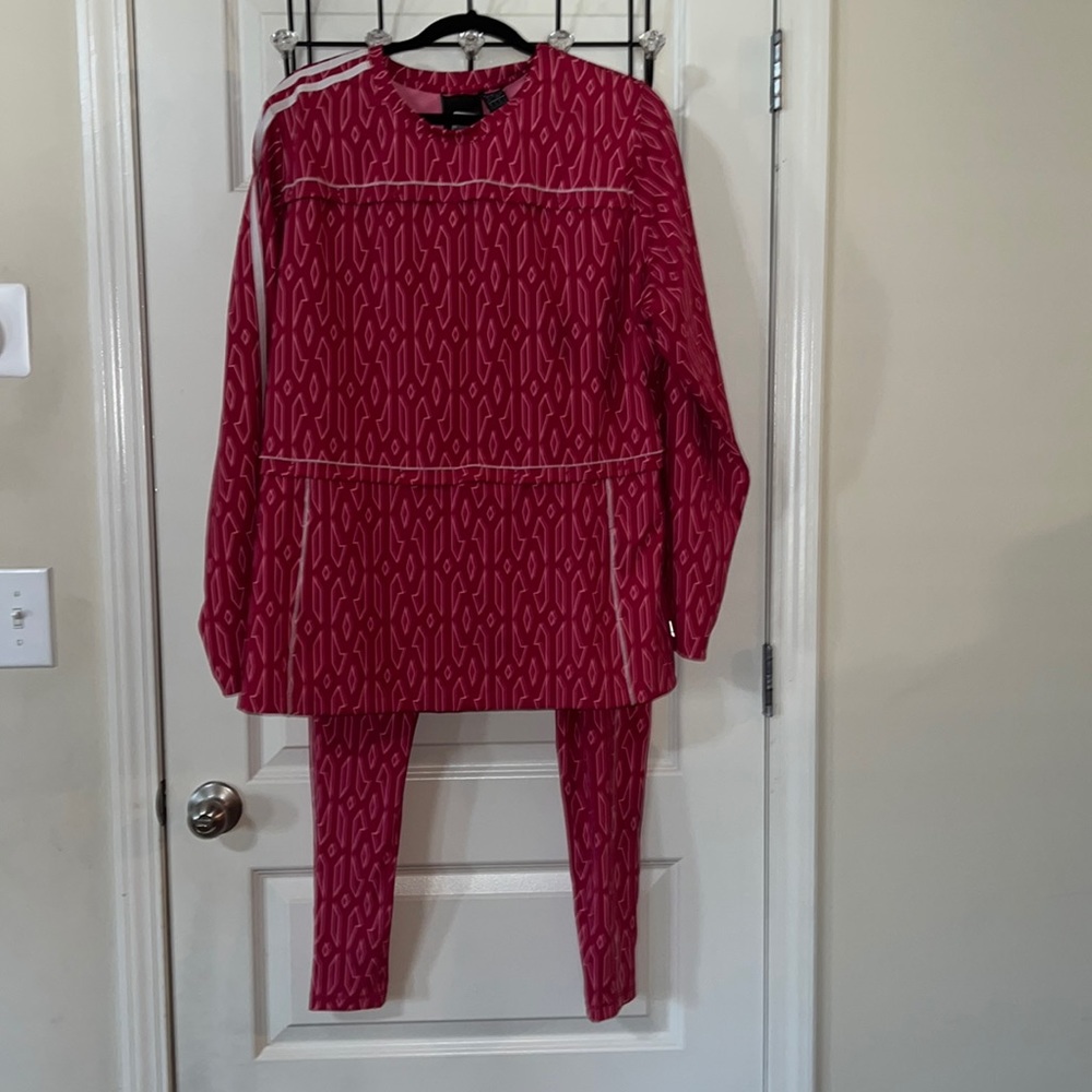 3pc set by Ivy Park Adidas. Worn once. Leggings and top that can be worn as crop